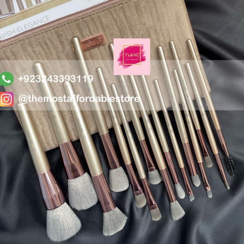 LAVISH ELEGANCE Bh Cosmetics Brushes