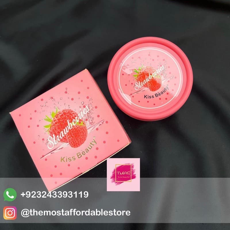 STRAW BERRY scrub for deep cleaning and smooth away fine lines